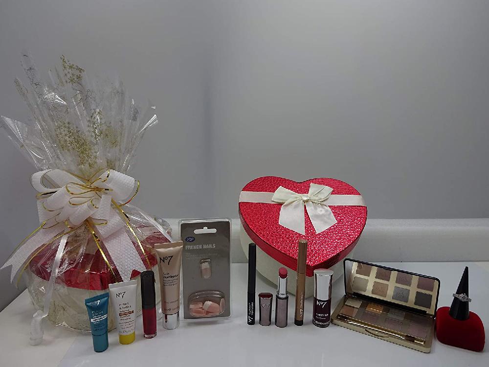 globe trotter No7 10 Piece Luxury Valentines Beauty Box Box Gift Hamper Crystal Ring
