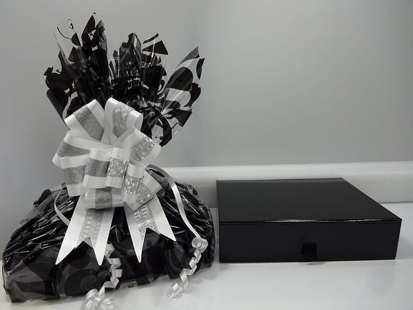 Globe Trotter No7 Beauty Bundle Gift Set For Her Gift Hamper