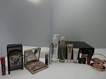 Globe Trotter No7 Limited Edition Beauty Bundle Gift Box Gift Hamper