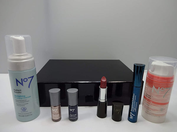 Globe Trotter No7 Limited Edition Make Up & Skincare Bundle Gift Set Gift Hamper