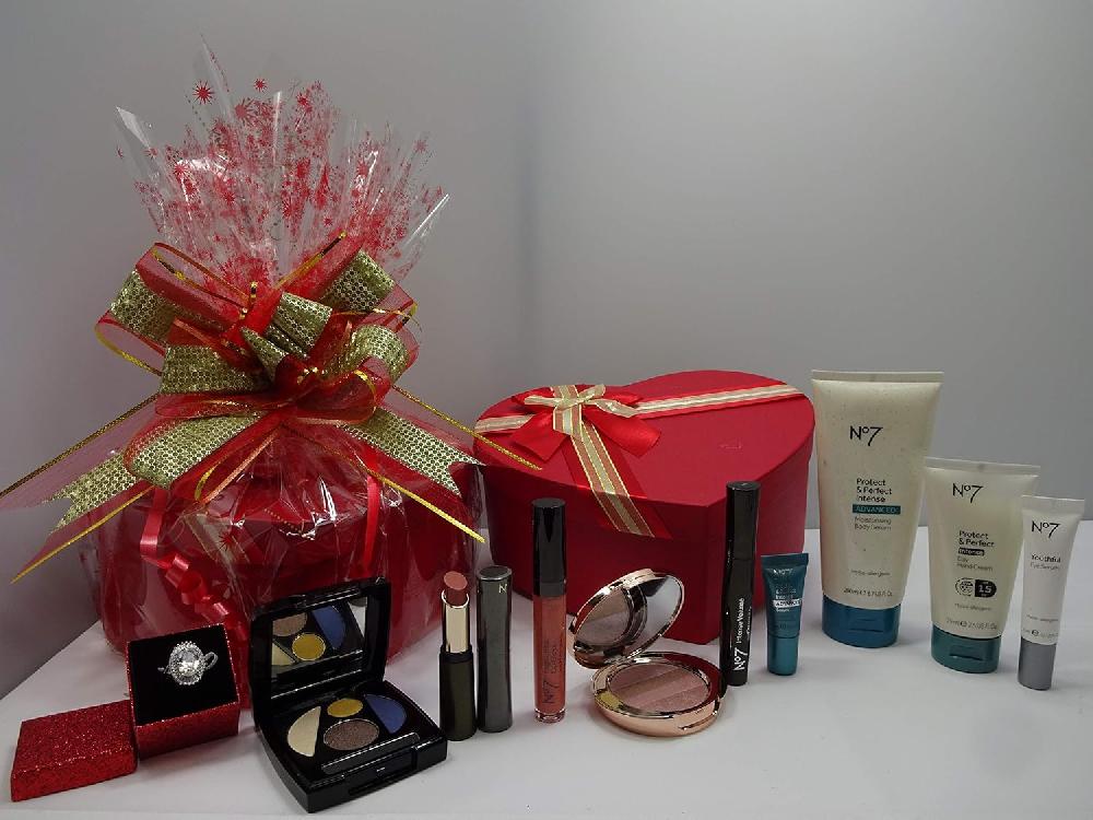 globe trotter No7 Make Up & Skincare Collection Mothers Day Hamper Gift Wrapped + Silver Plated Crystal Ring Boxed Make Up Bundle For Women