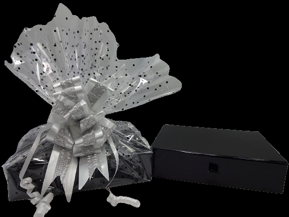 Globe Trotter No7 Men Luxury Father's Day Gift Box Gift Hamper For Dad No7 Energising Face Wash No7 Energising Face Scrub No7 Energising Moisturiser Free 7Pcs Stainless Steel Nail Care Manicure & Pedicure Kit