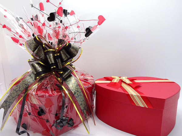 Globe Trotter No7 Must Have Beauty Collection MakeUp & Skin Care Gift Box Gift Wrapped Gift Hamper For Women