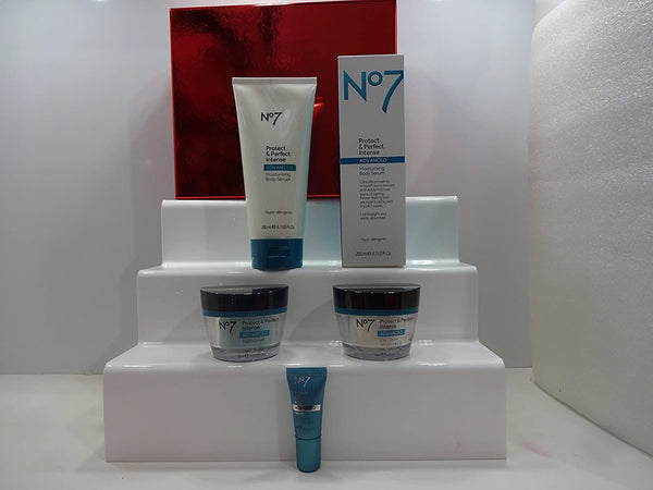 Globe Trotter No7 Protect & Perfect Intense Collection Gift Set Gift Box Gift Wrapped Luxury Gift Hamper
