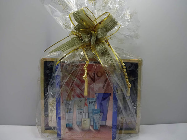 Globe Trotter No7 Skincare & Make Up Collection Gift Set Gift Hamper Gift Wrapped