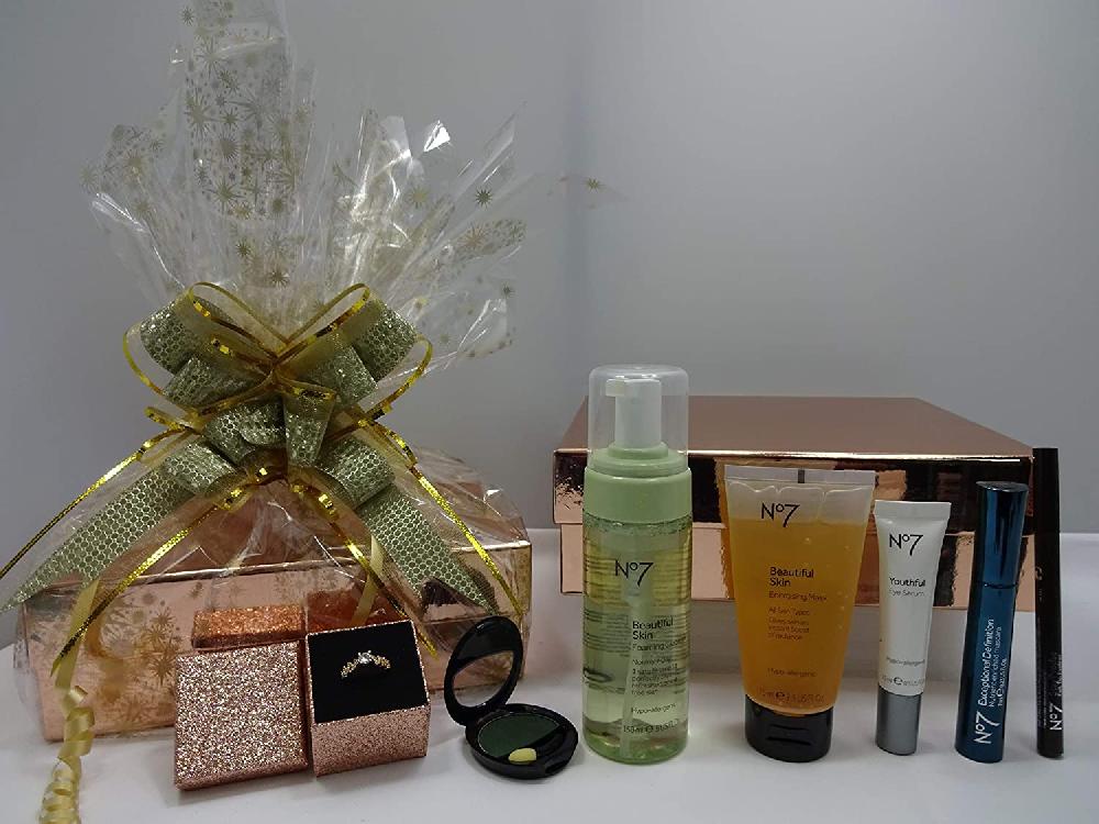 globe trotter No7 Star Beauty Skincare & Make Up Collection Gift Set Crystal Ring In Gift Box Gift Wrapped