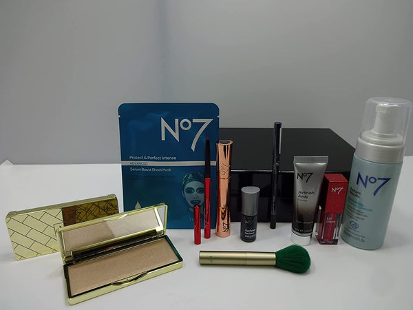 Globe Trotter No7 The Ultimate Beauty Collection Gift Set Gift Hamper