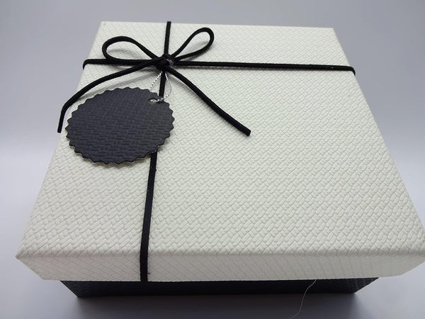 Globe Trotter Rimmel London 5pc Make Up Bundle Gift Set Gift Box Ivory