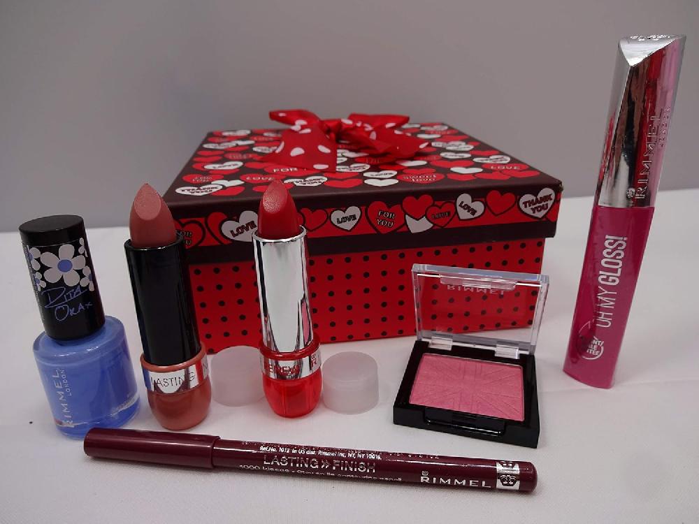 globe trotter Rimmel London 6pc Beauty Box Gift Set - Valentines Speacial Love Gift Box