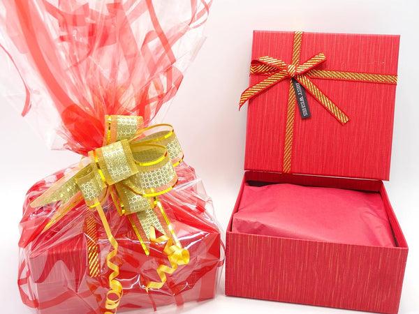 Globe Trotter Rimmel London Beauty Gift Box Hamper Crystal Ring In Gift Box Makeup Goodies For Women