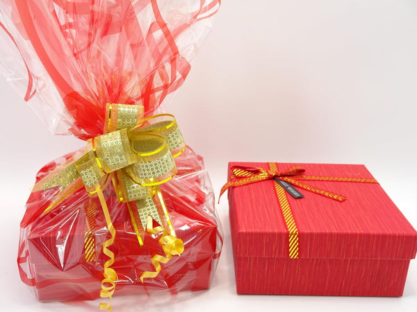 Globe Trotter Rimmel London Beauty Gift Box Hamper Crystal Ring In Gift Box Makeup Goodies For Women