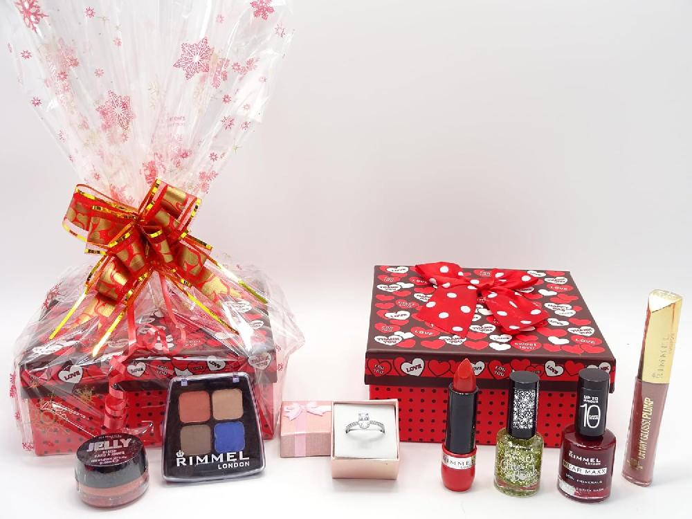 globe trotter Rimmel London Beauty Gift Box Hamper Free Crystal Ring In Ring Gift Box