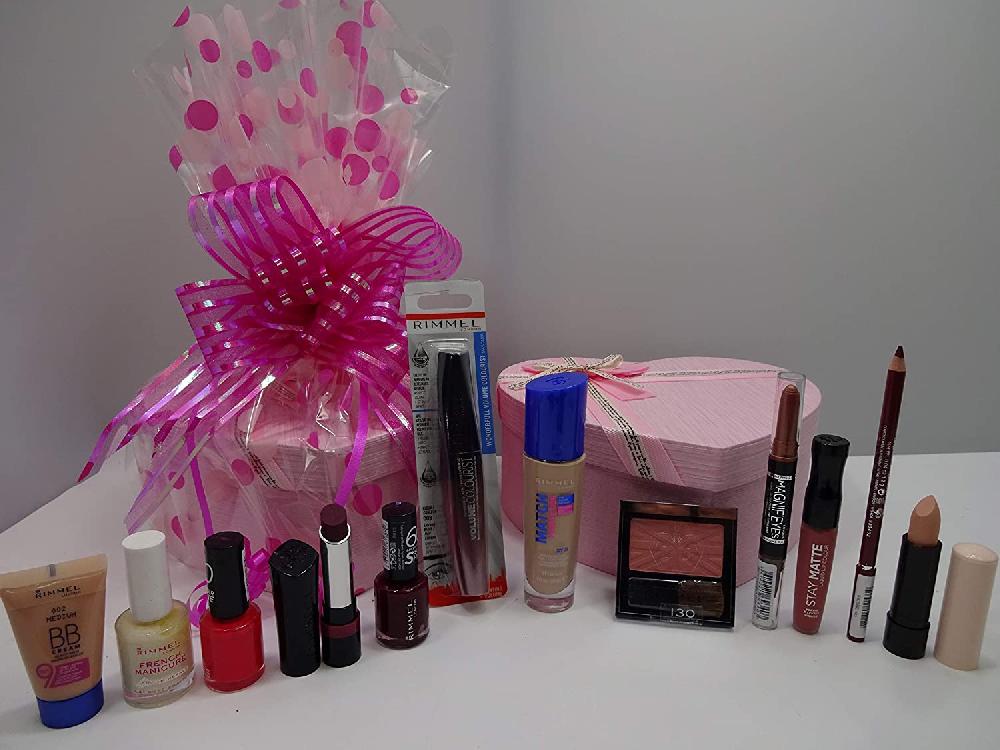 globe trotter Rimmel London Luxury Make Up Bundle Gift Set Gift Hamper Foundation