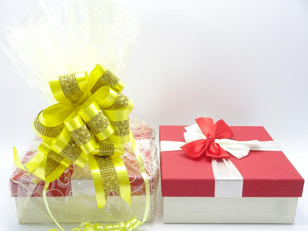 Globe Trotter Rimmel London Make Up Beauty 16pc Blockbuster Collection Gift Hamper Manicure Tool Kit