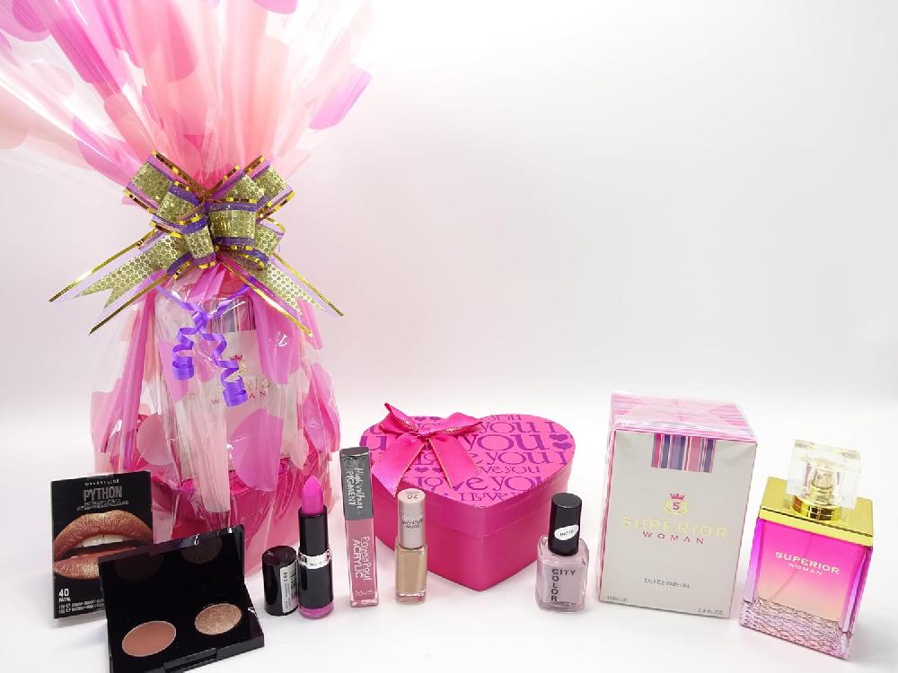 globe trotter Superior Women Perfume For Her 100ml (Inspired By Ralph Lauren Romance) & 5pc Make Up Kit Gift Hamper
