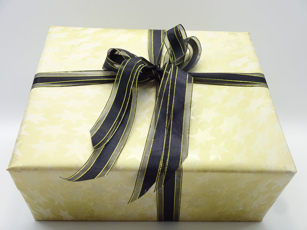 Globe Trotter Unique Present L'Oreal 22pc Beauty Blockbuster Make Up Gift Box Gift Set