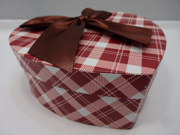 Globe Trotter Valentines Beauty Bundle Make Up Kit For Women 6 Piece Bundle Set In Gift Box