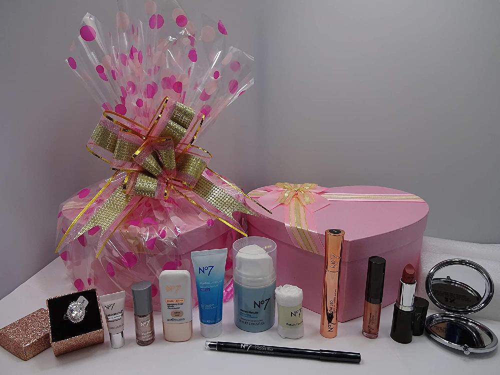 globe trotter Valentines Day Hamper No7 Glamorous Skin Care & Make Up Collection + Crystal Ring In Gift Box