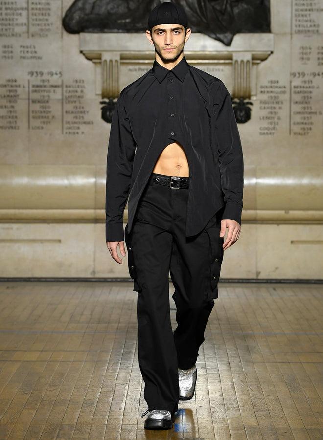 gmbh GEIR SHIRT W. CUT OUT | BLACK