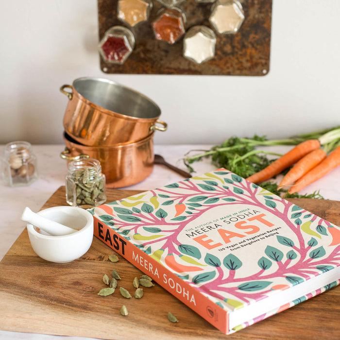 Gneiss Spice East: 120 Vegan And Vegetarian Recipes From Bangalore To Beijing By Meera Sodha