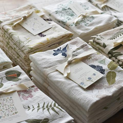 Gneiss Spice Flower Bouquet Tea Towel - Friendship