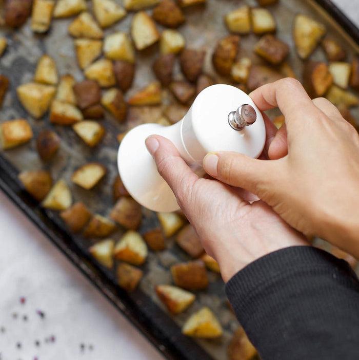 Gneiss Spice Grinder - Sierra Style