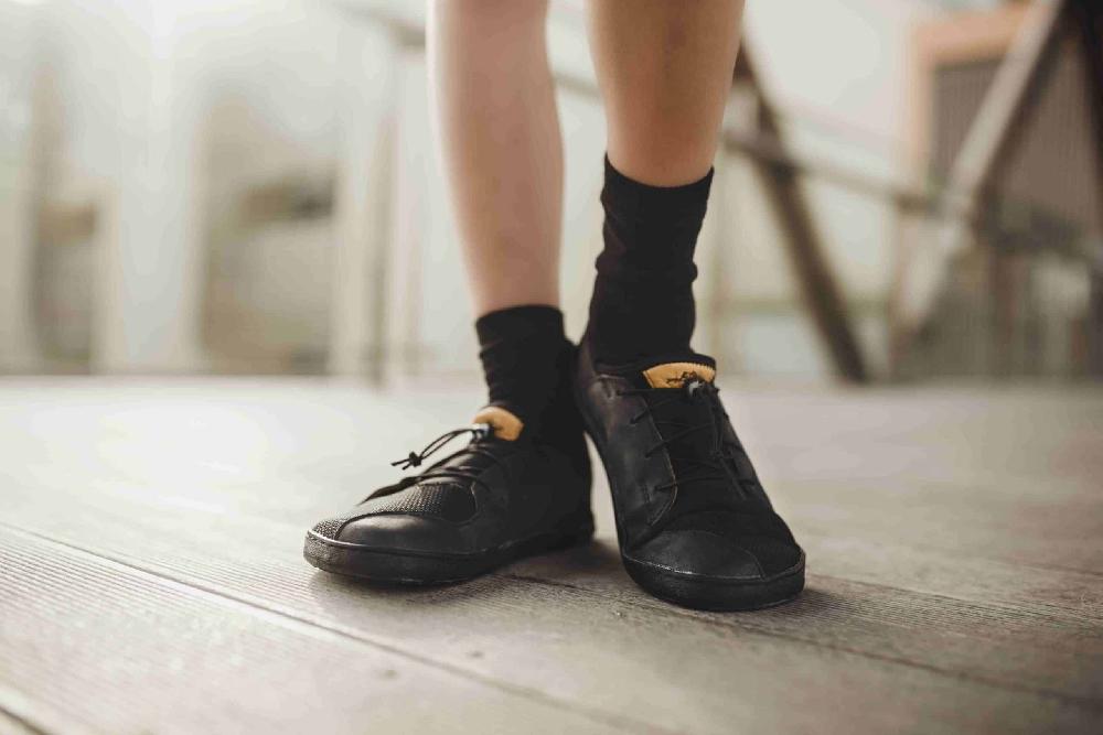 Go Barefoot Pegres BF 33 Black Sole