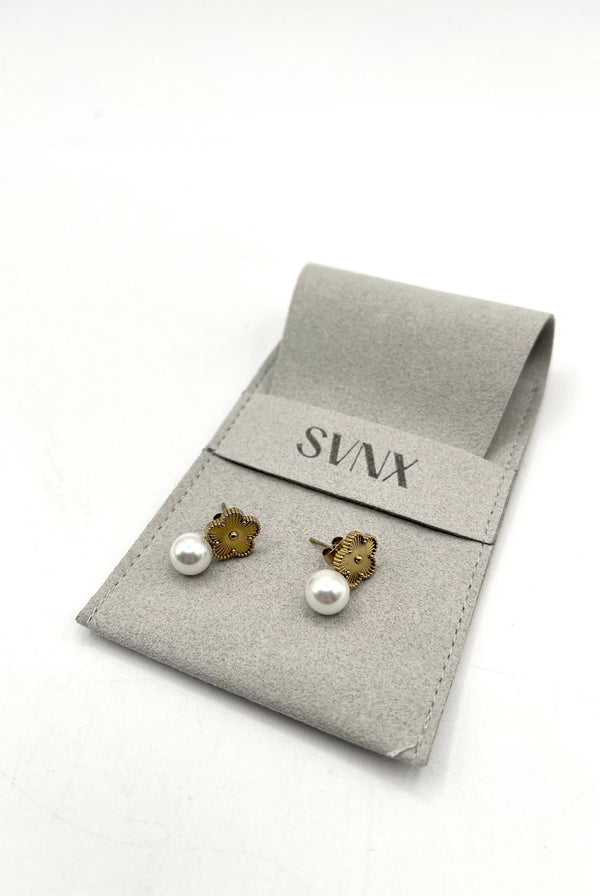 Goddiva Clover Pearl Earrings In Gold By SVNX