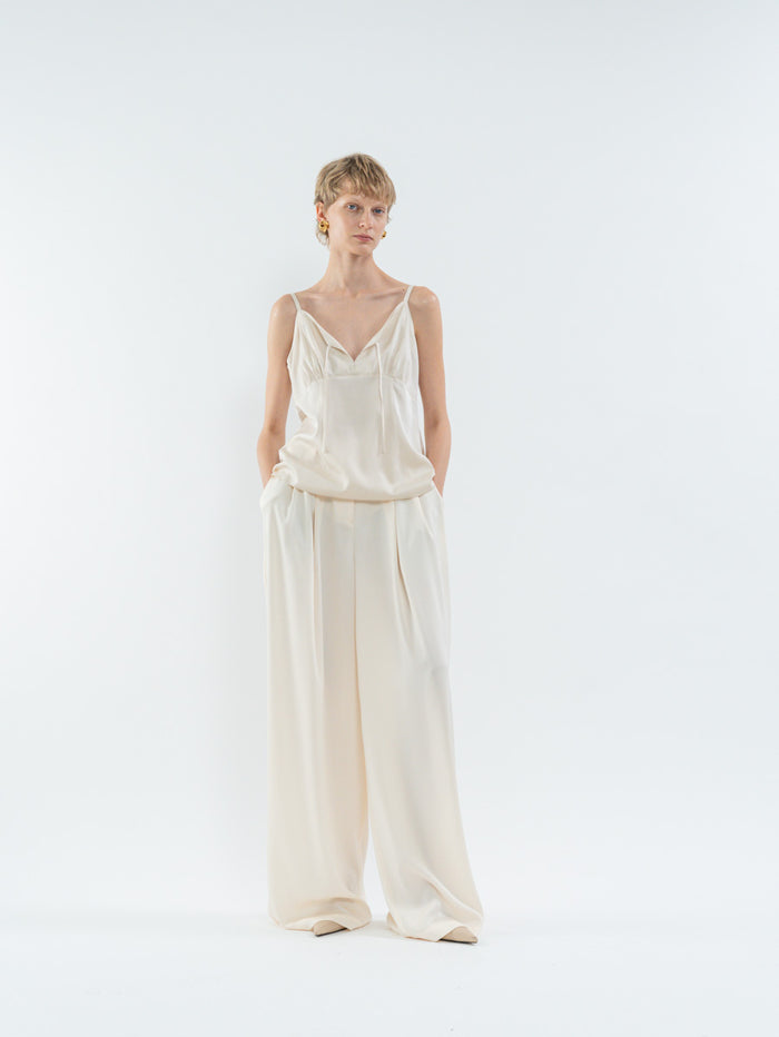 Goen.j Adjustable Strap With Tie Detail Camisole CREAM