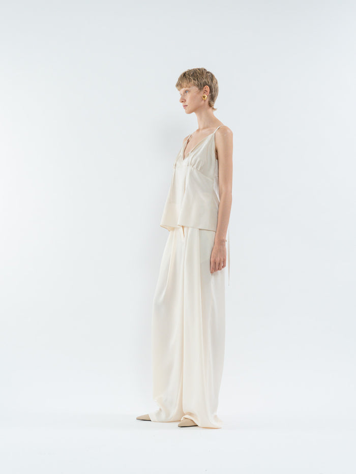 Goen.j Adjustable Strap With Tie Detail Camisole CREAM