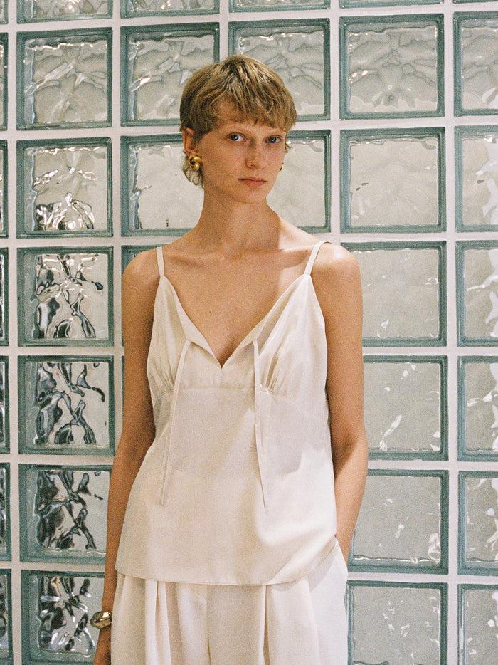 goen.j Adjustable Strap with Tie Detail Camisole CREAM