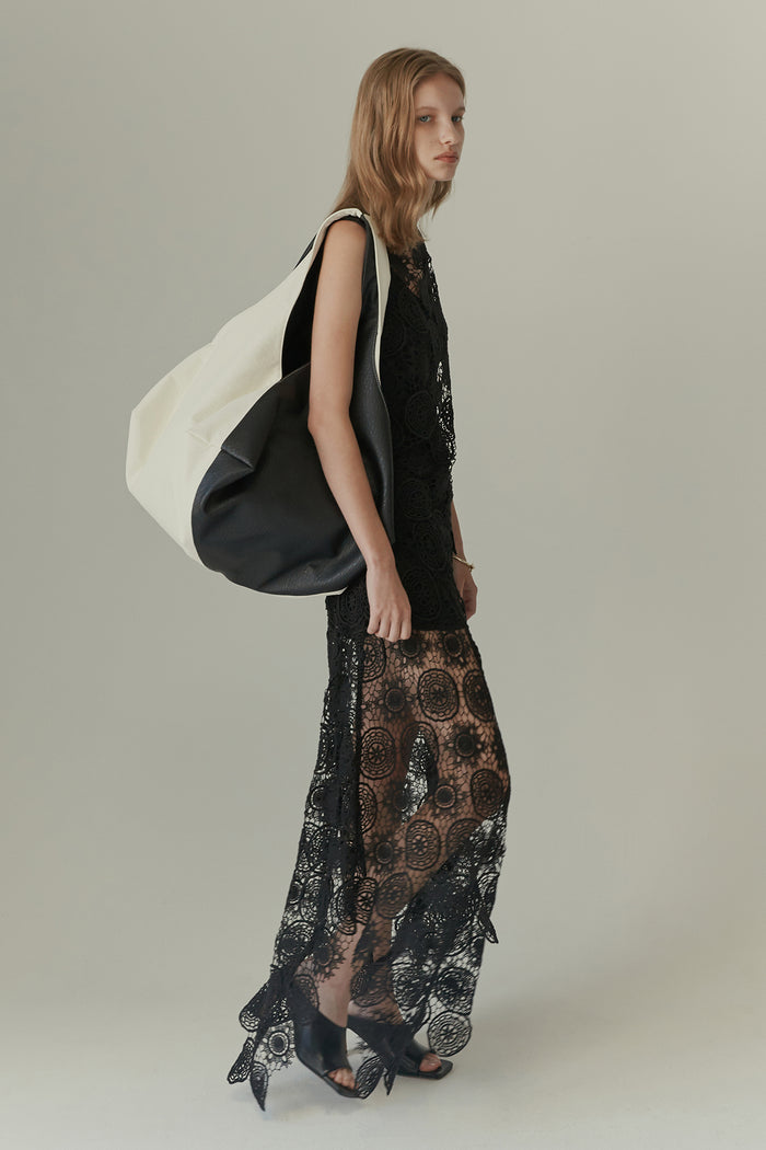 goen.j Asymmetric guipure cotton lace maxi skirt BLACK