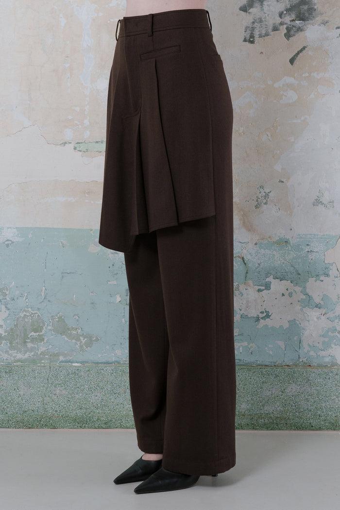 Goen.j Asymmetric Pleats Detailed Straight Pants BROWN