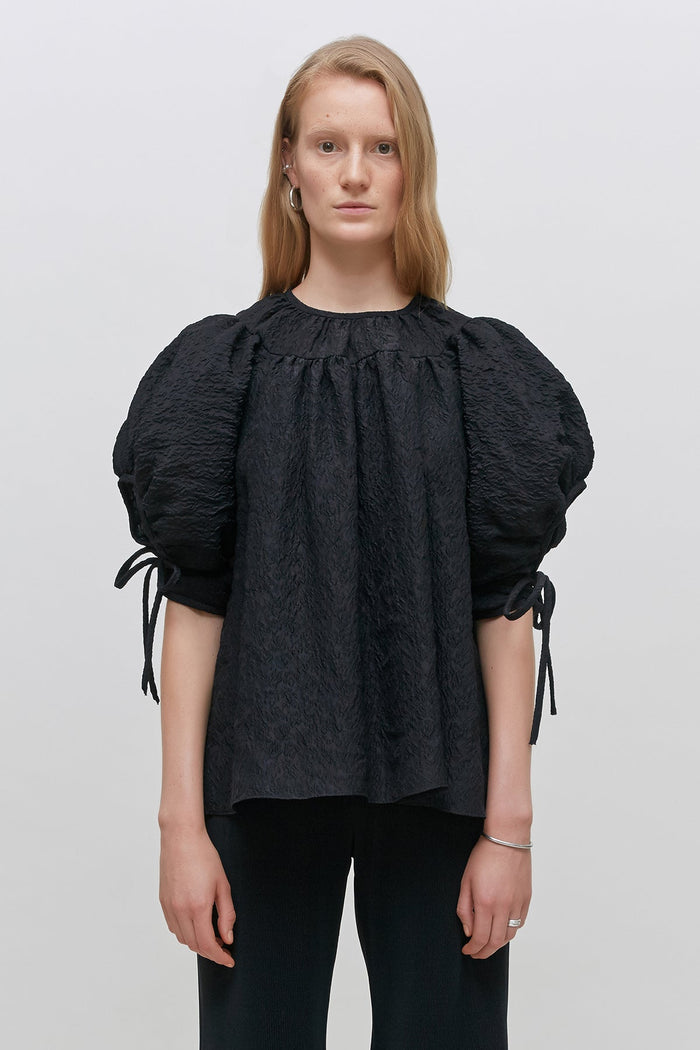Goen.j Balloon Sleeved Gathered Silk-blend Matelassé Top BLACK