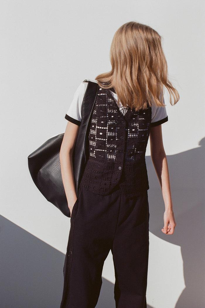 goen.j Broderie-anglaise double garment effect V-neck single-breasted waistcoat BLACK