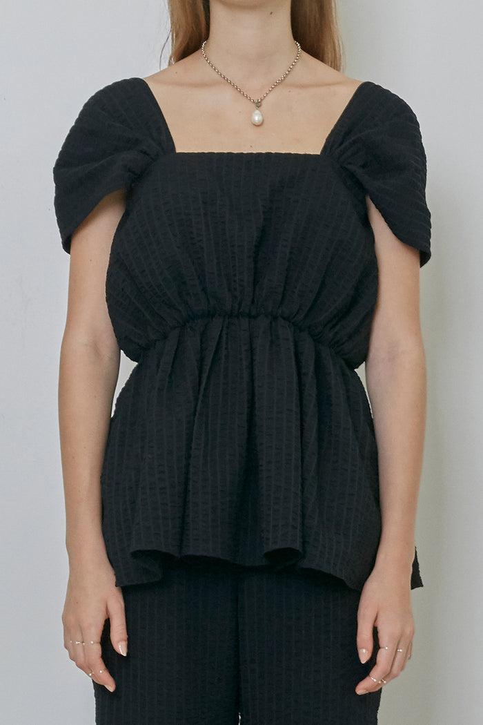 Goen.j Draped Shoulder Seersucker Gathered Top BLACK