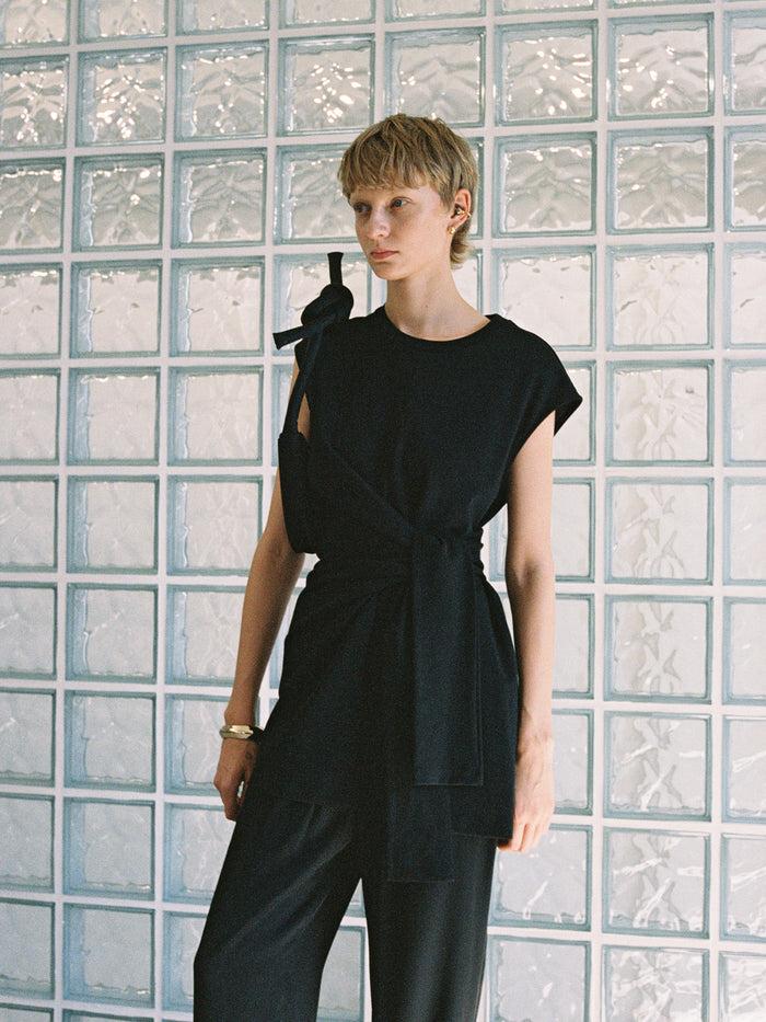 goen.j Drop-Shoulder Knot Detailed Cotton-Jersey Top BLACK