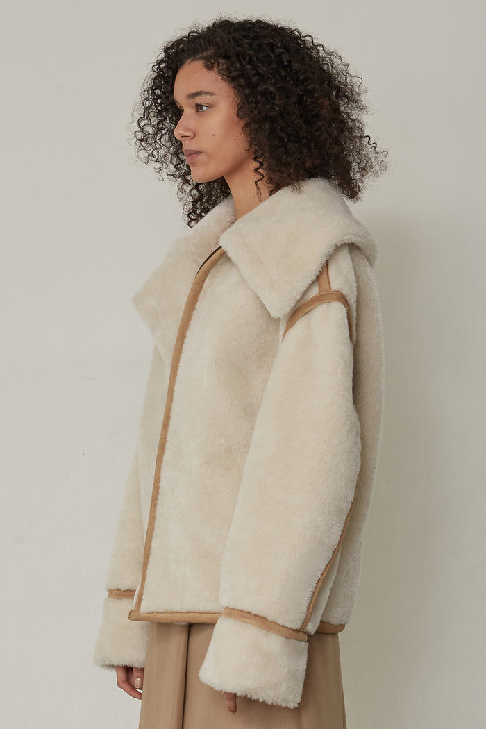 Goen.j Faux Shearling Suede Wool-blend Aviator Jacket CREAM