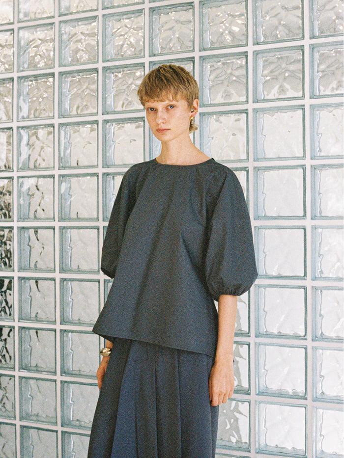 goen.j Balloon-Sleeve Top CHARCOAL