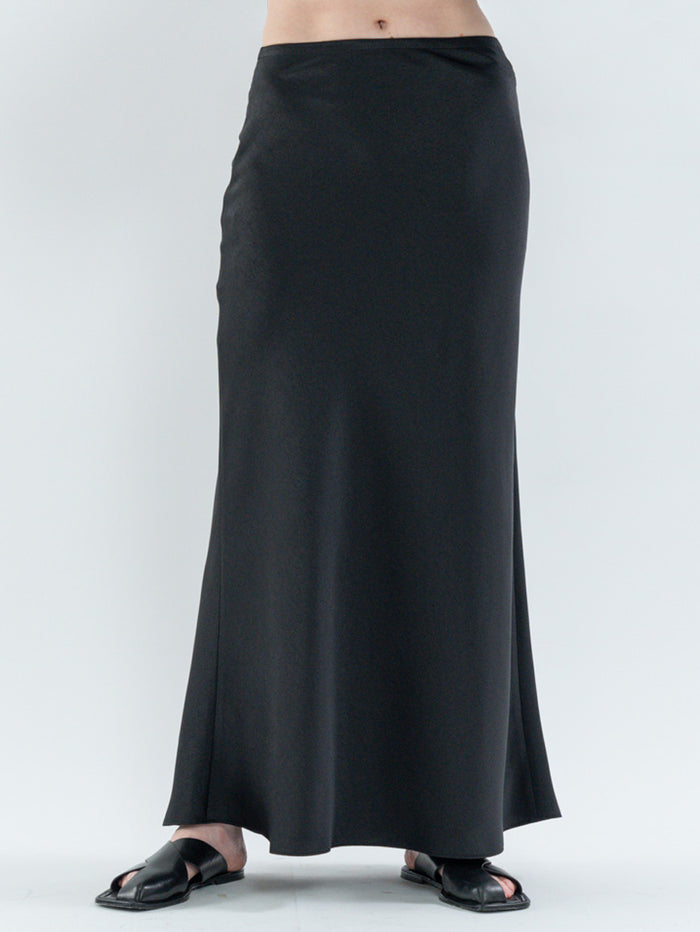 Goen.j Bias-Cut Flare Maxi Skirt BLACK