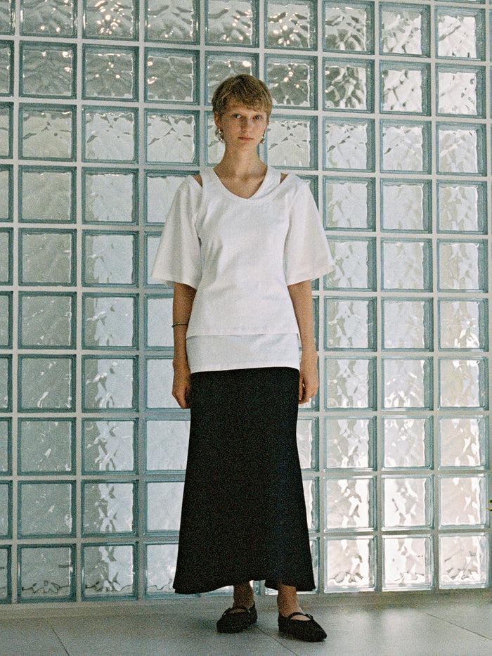 goen.j Bias-Cut Midi Flare Skirt BLACK