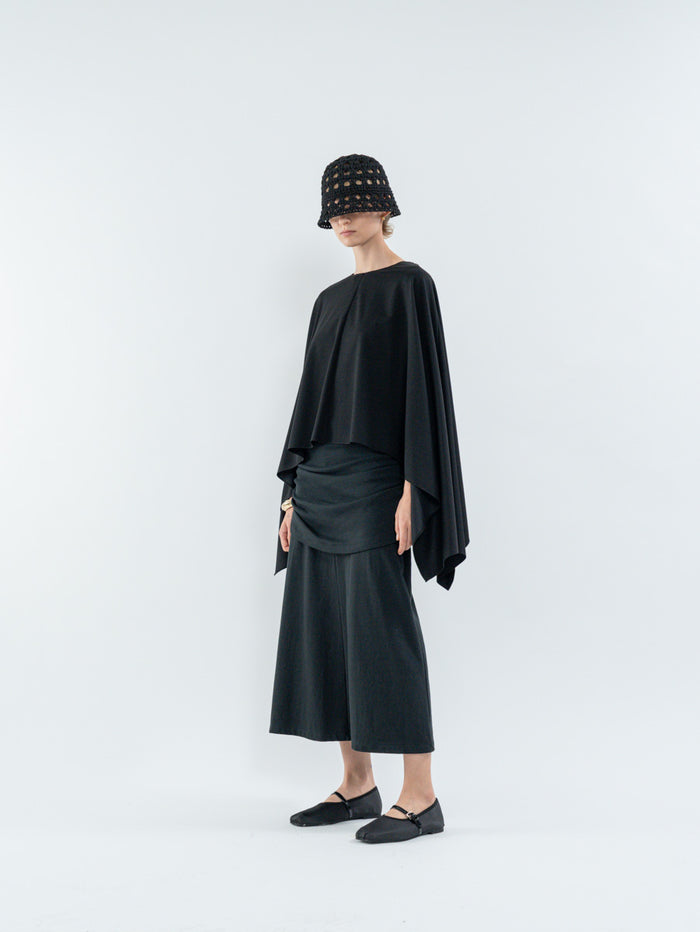 Goen.j Draped Cape Sleeveless Top BLACK