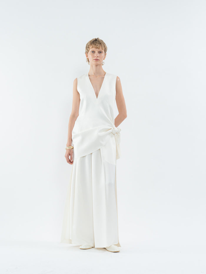 Goen.j Draped V-Neck Sleeveless Top IVORY
