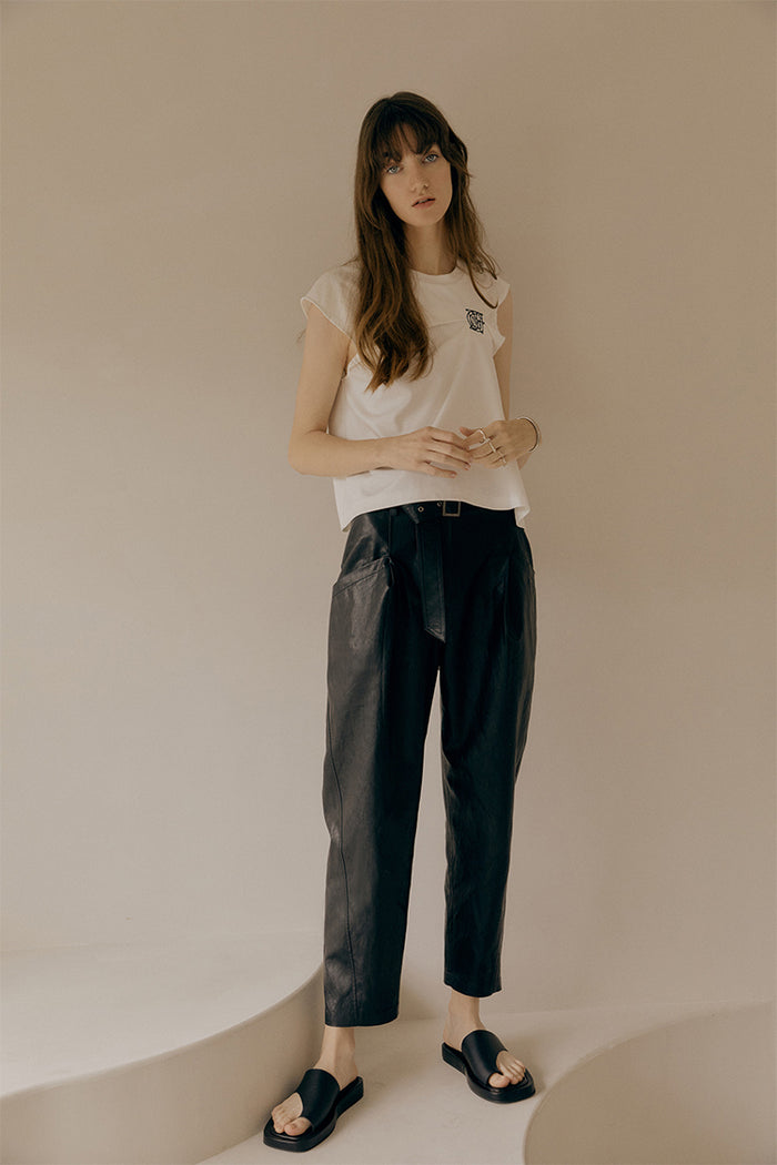 goen.j High-rise belted vegan leather pants BLACK