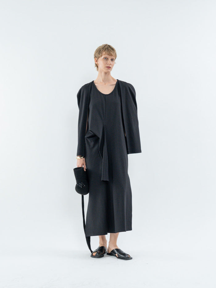 Goen.j Knot Detailed Cape Sleeveless Dress BLACK