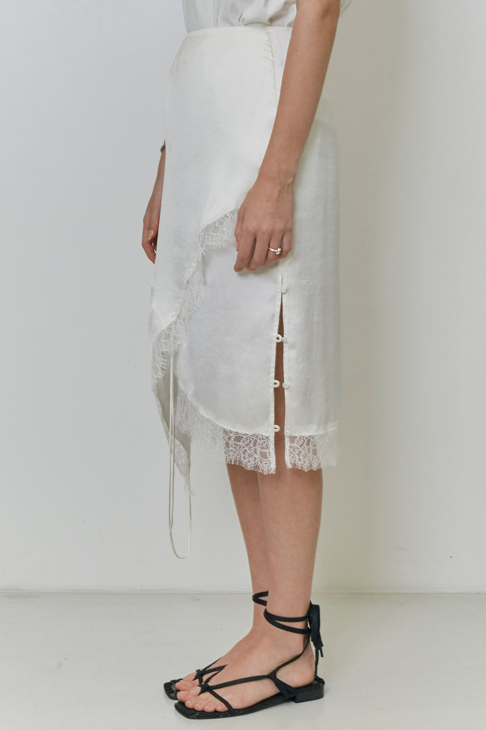 Goen.j Lingerie Motif Charmeuse Skirt IVORY