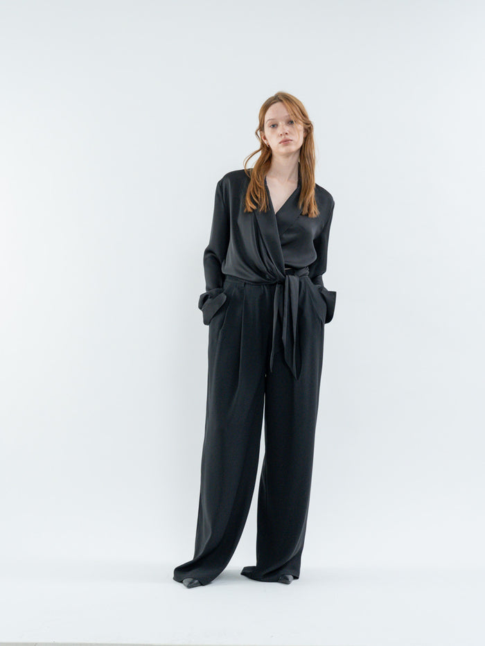 Goen.j Notched Lapel Tie-Waist Blouse BLACK