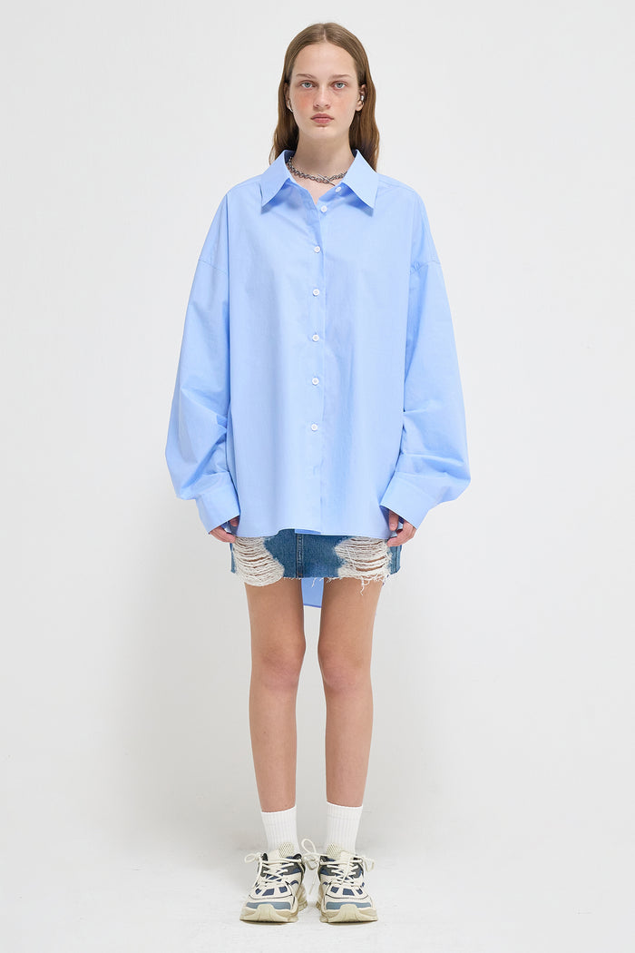 Goen.j Oversized Twisted-back Cotton Shirt BLUE