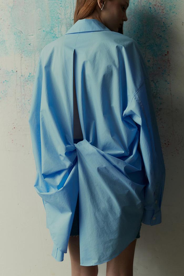 goen.j Oversized twisted-back cotton shirt BLUE
