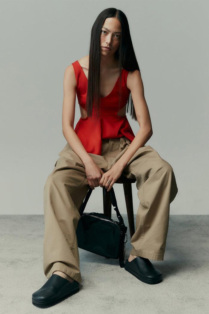 Goen.j Pin-tuck Detailed Cargo Pants BEIGE